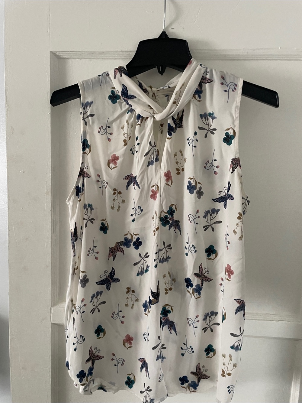 Loft Sleeveless Floral Tie-Neck Top